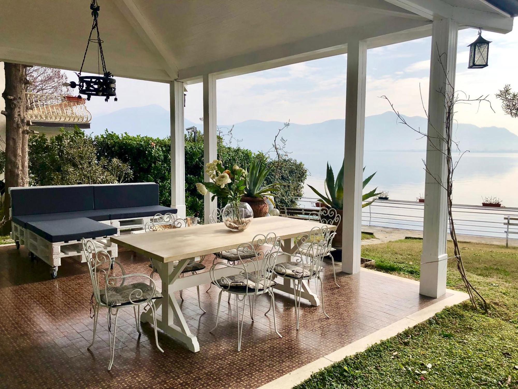 Villa Anastasye Your Lakefront Vacation Rental Predore Buitenkant foto