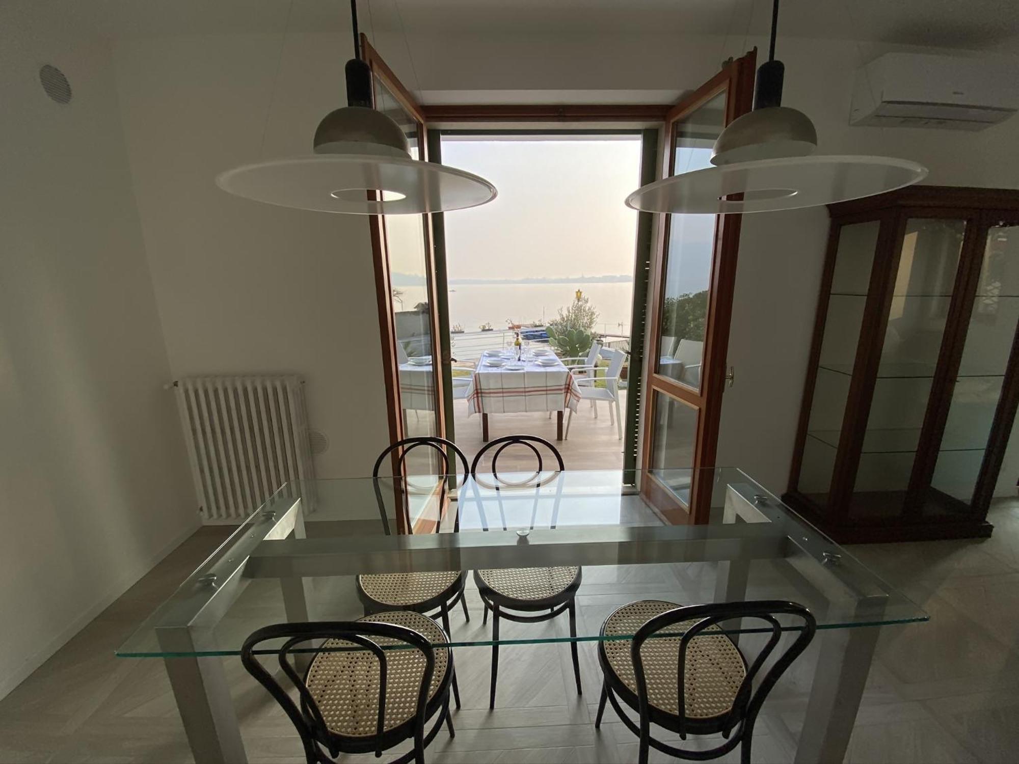 Villa Anastasye Your Lakefront Vacation Rental Predore Buitenkant foto