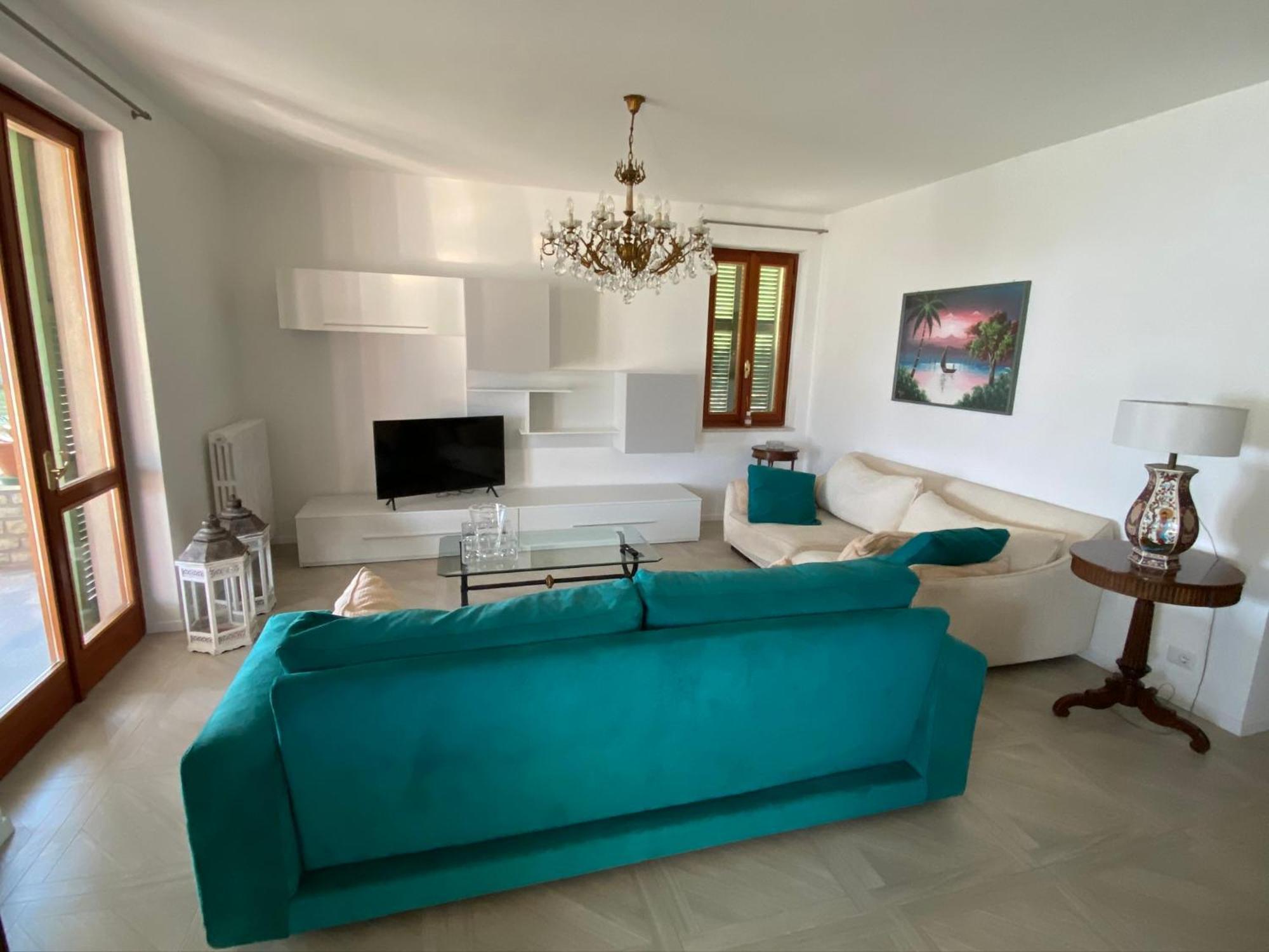 Villa Anastasye Your Lakefront Vacation Rental Predore Buitenkant foto