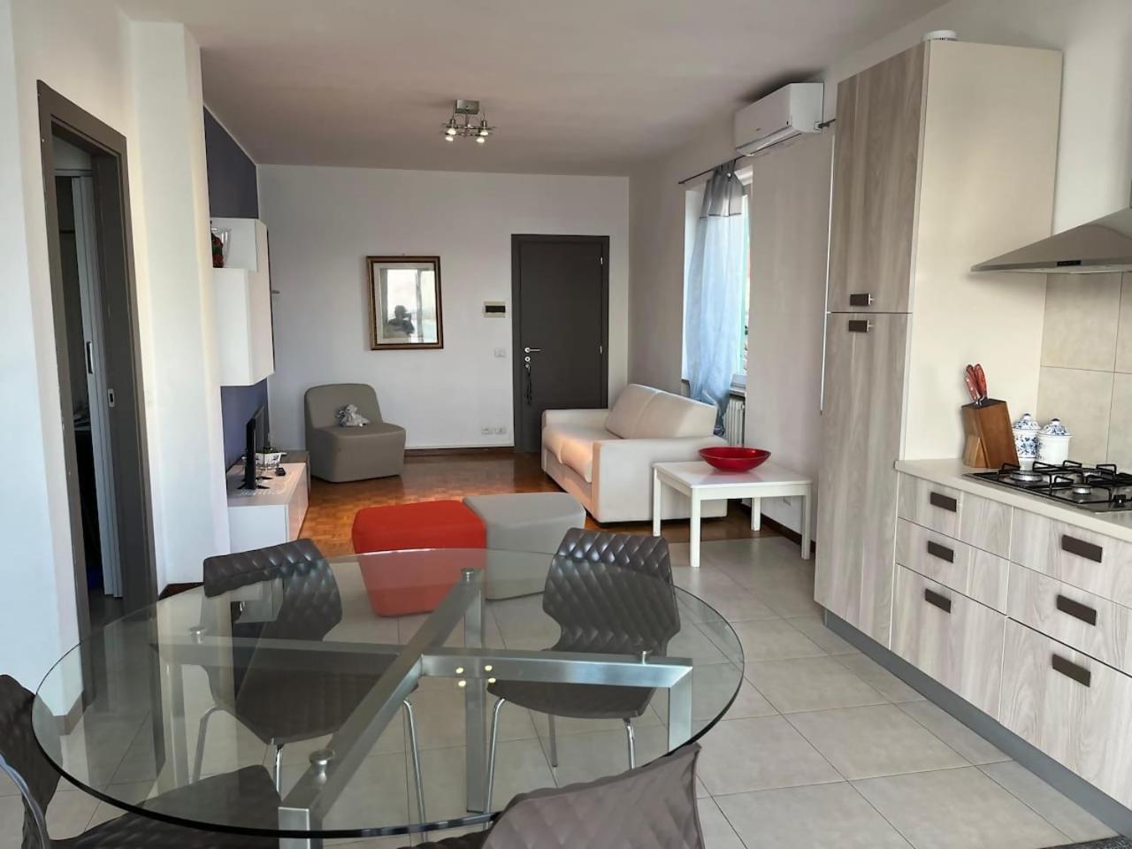 Villa Anastasye Your Lakefront Vacation Rental Predore Kamer foto